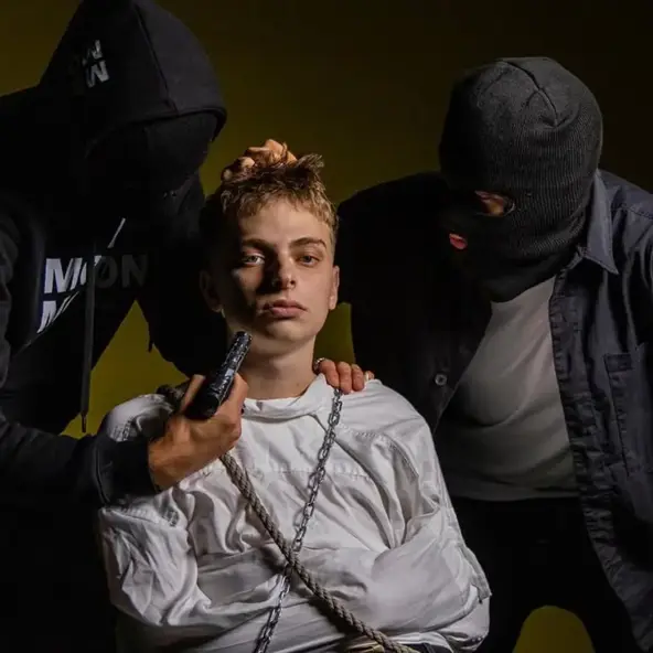 Sin našeg poznatog glumca osvaja glazbenu scenu: Otkrio nam je i što njegov otac misli o tome