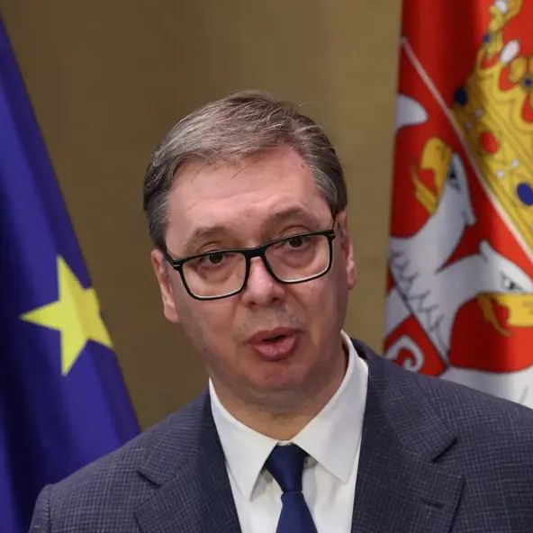 Avion Aleksandra Vučića sletio na putu do Moskve 
