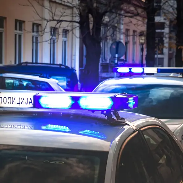 Masovna tučnjava dviju obitelji u susjedstvu! Navodno više osoba izbodeno nožem